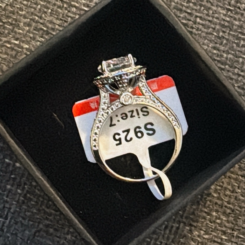 Ring - Picture 4 of 7
